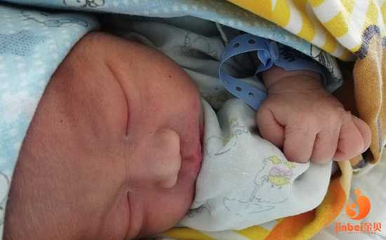 南京可靠代怀孕，【郑州大学第一附属医院能做供卵吗】第一胎顺产7.2斤女宝，